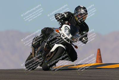 media/Oct-09-2022-SoCal Trackdays (Sun) [[95640aeeb6]]/Turn 9 (1pm)/